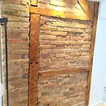 Апартаменти Old Town Mystery-